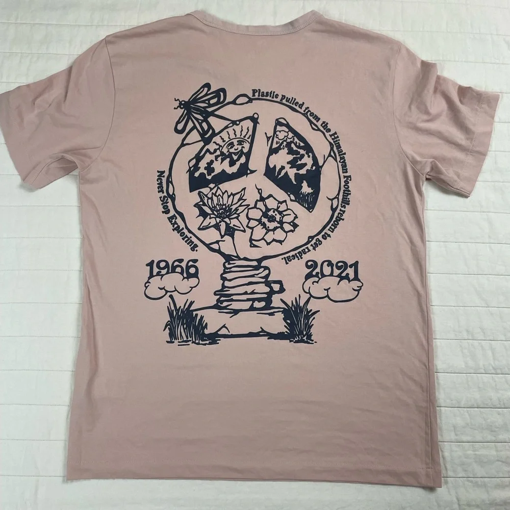 The North Face Pink/Peach Peace Sign Graphic Tee Men’s Medium